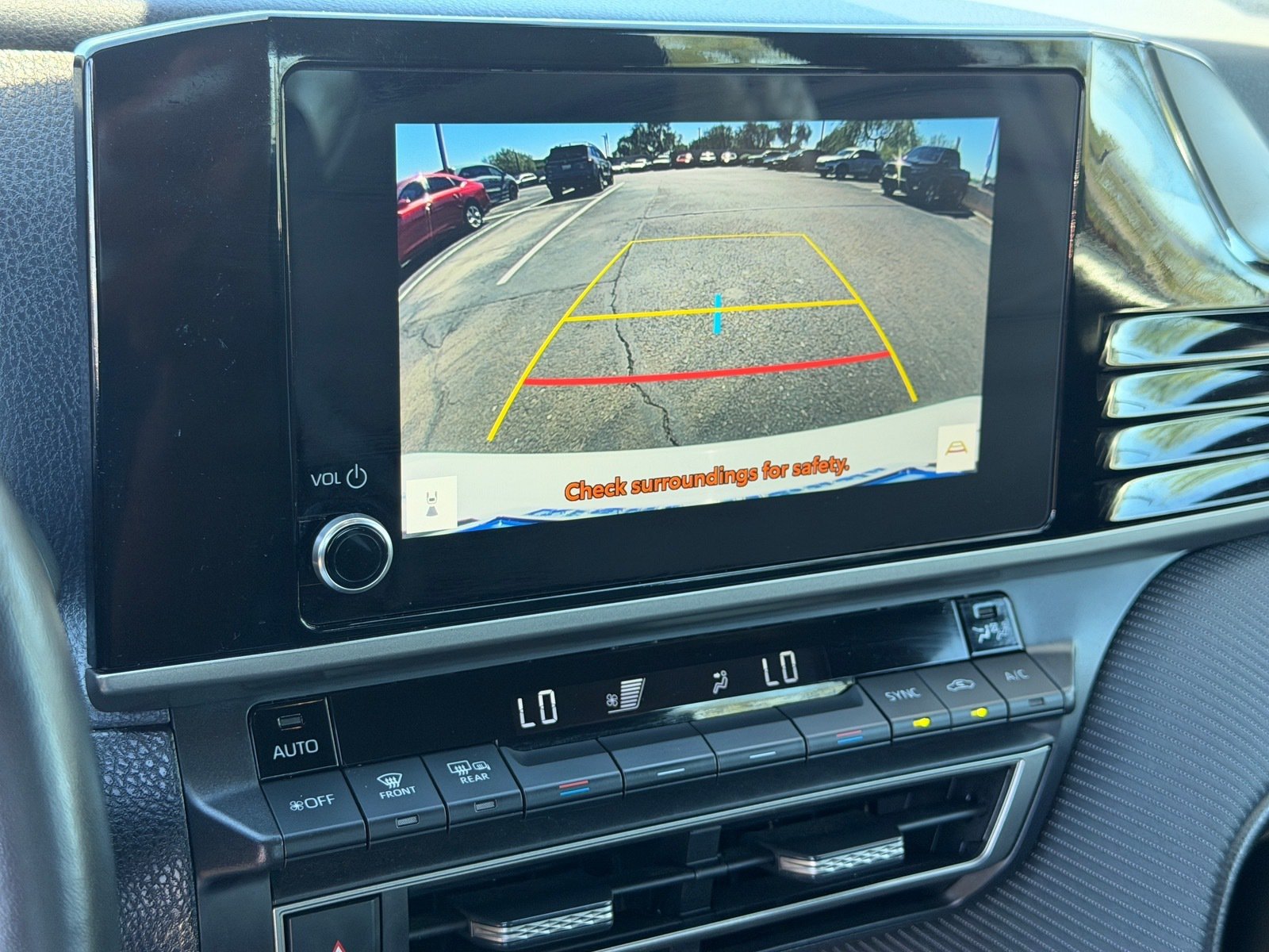Used 2025 Toyota Camry SE FWD image 27