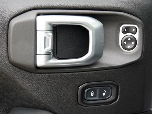 Used 2020 Jeep Wrangler Unlimited Rubicon AWD/4WD image 20