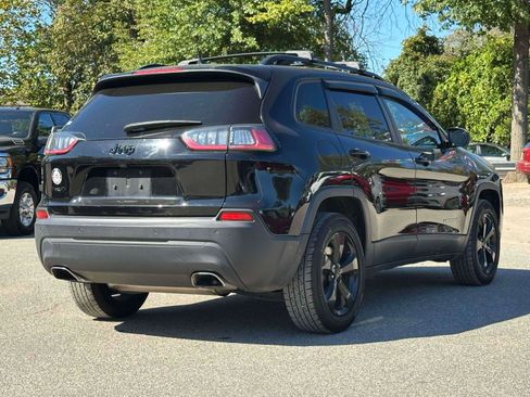 Used 2020 Jeep Cherokee Latitude Plus image 5