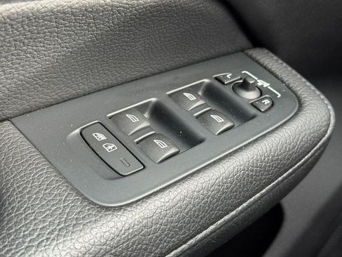 Used 2020 Volvo V60 T5 Cross Country w/ Cross Country Pro Package image 24