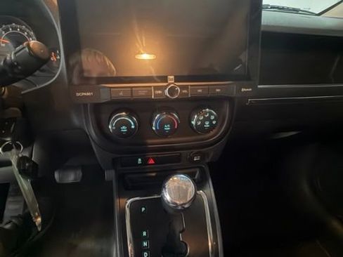 Used 2017 Jeep Patriot Sport w/ Power Value Group AWD/4WD image 17