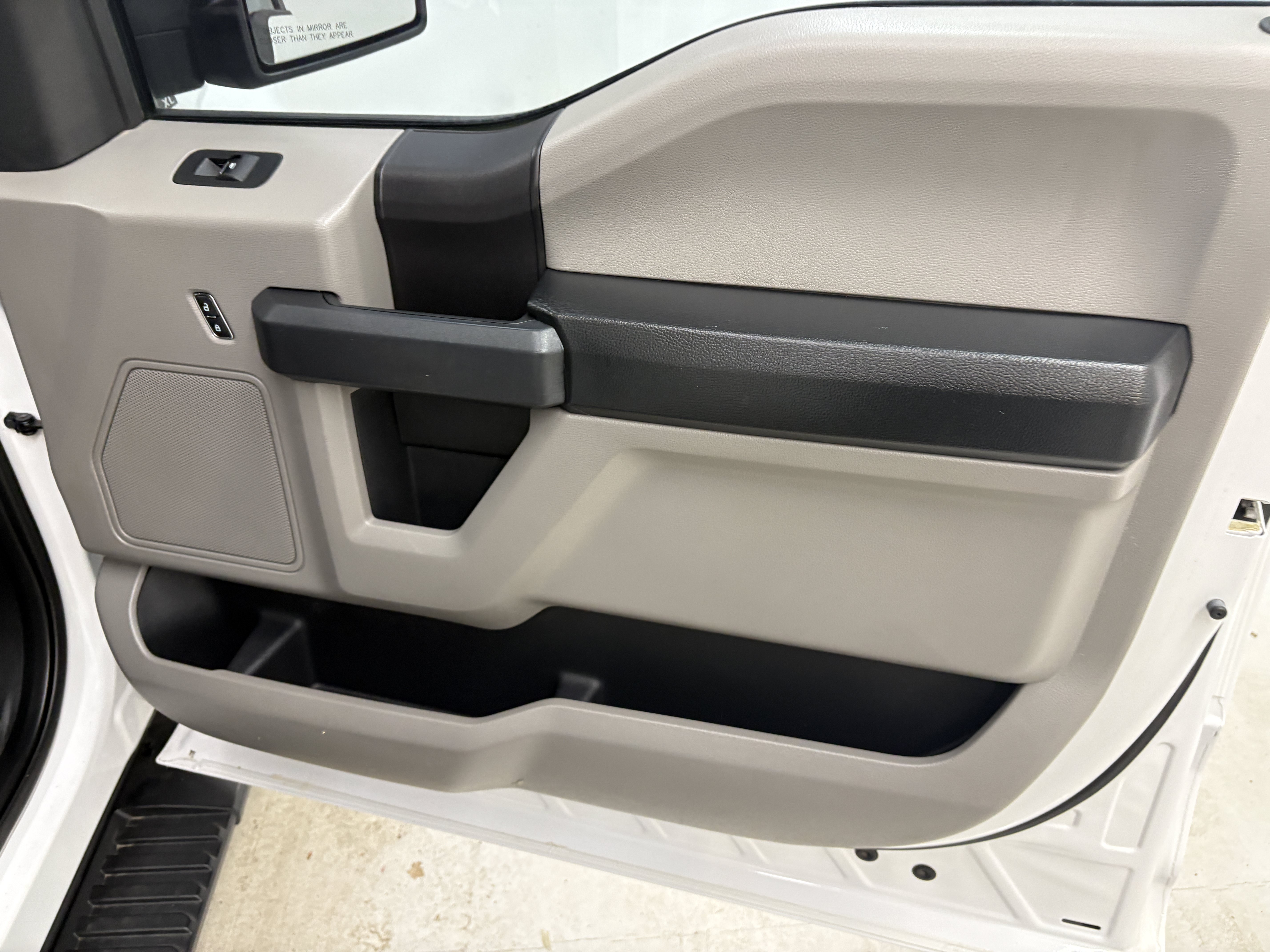Used 2016 Ford F150 XL w/ Equipment Group 101A Mid AWD/4WD image 25