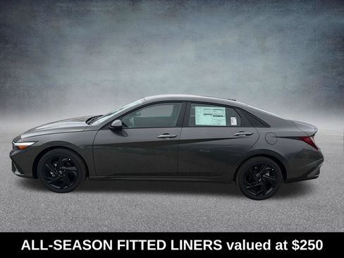 Used 2026 Hyundai Elantra Sport FWD image 2
