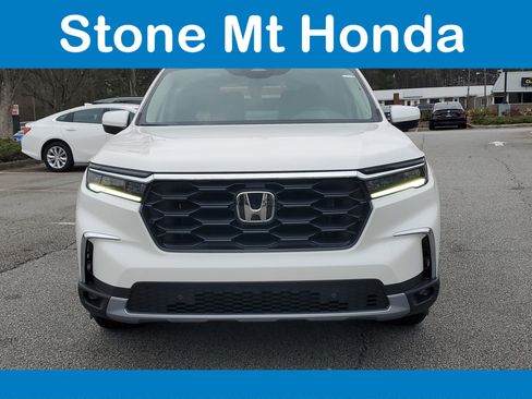 New 2025 Honda Pilot EX-L image 2