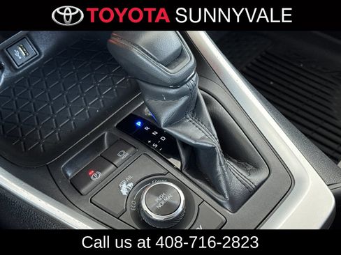 Used 2025 Toyota RAV4 XLE AWD/4WD image 25