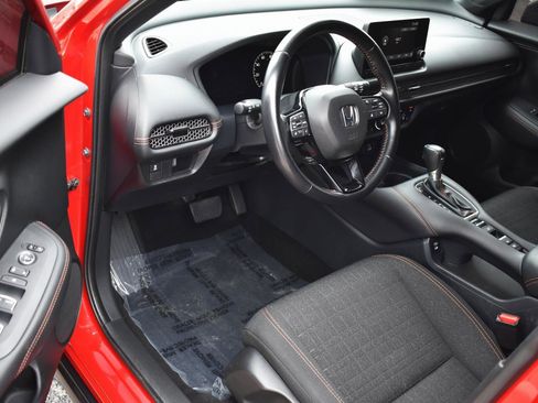 Used 2025 Honda HR-V Sport image 21