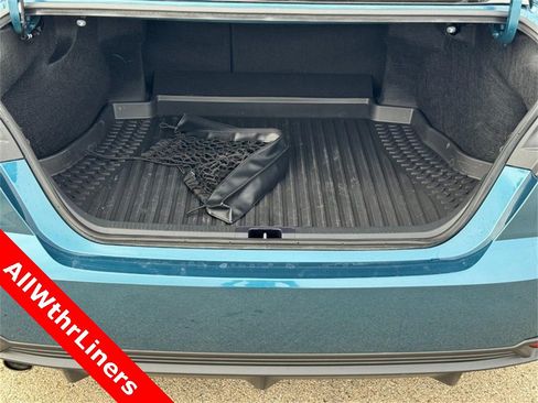 Used 2025 Toyota Camry SE image 4