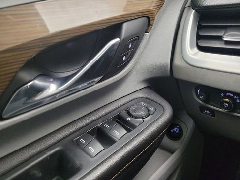 Used 2019 GMC Terrain SLE w/ Driver Convenience Package FWD image 27