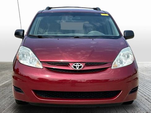 Used 2008 Toyota Sienna LE FWD image 2