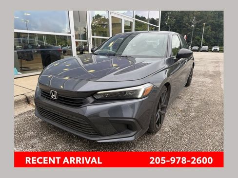 Used 2022 Honda Civic Sport image 1