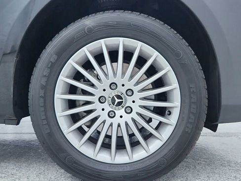 Used 2023 Mercedes-Benz Metris Passenger image 14