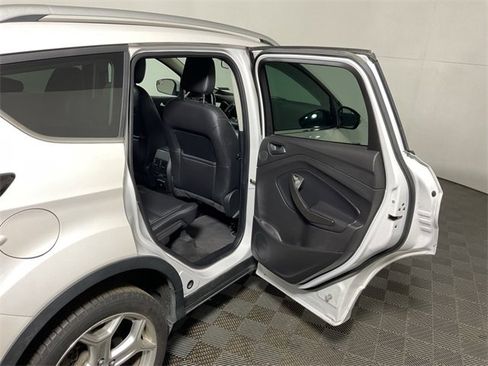 Used 2019 Ford Escape Titanium image 31