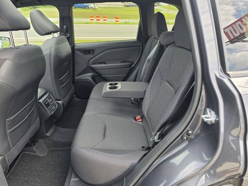 Used 2025 Subaru Forester Premium AWD/4WD image 10