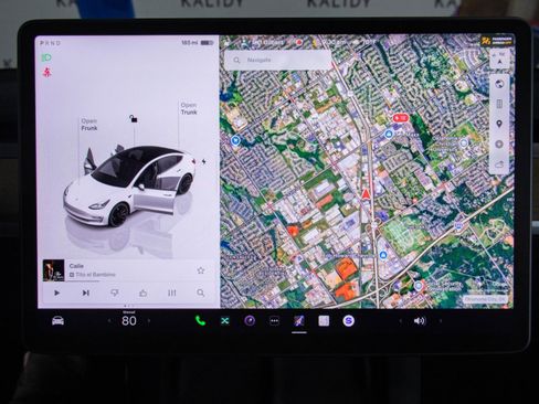 Used 2023 Tesla Model 3 Performance image 6