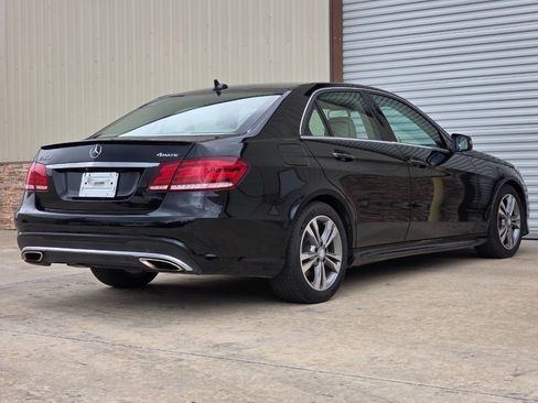 Used 2016 Mercedes-Benz E 350 4MATIC Sedan image 5