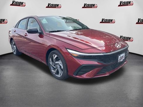 Certified 2025 Hyundai Elantra Sport w/ Cargo Package FWD image 3
