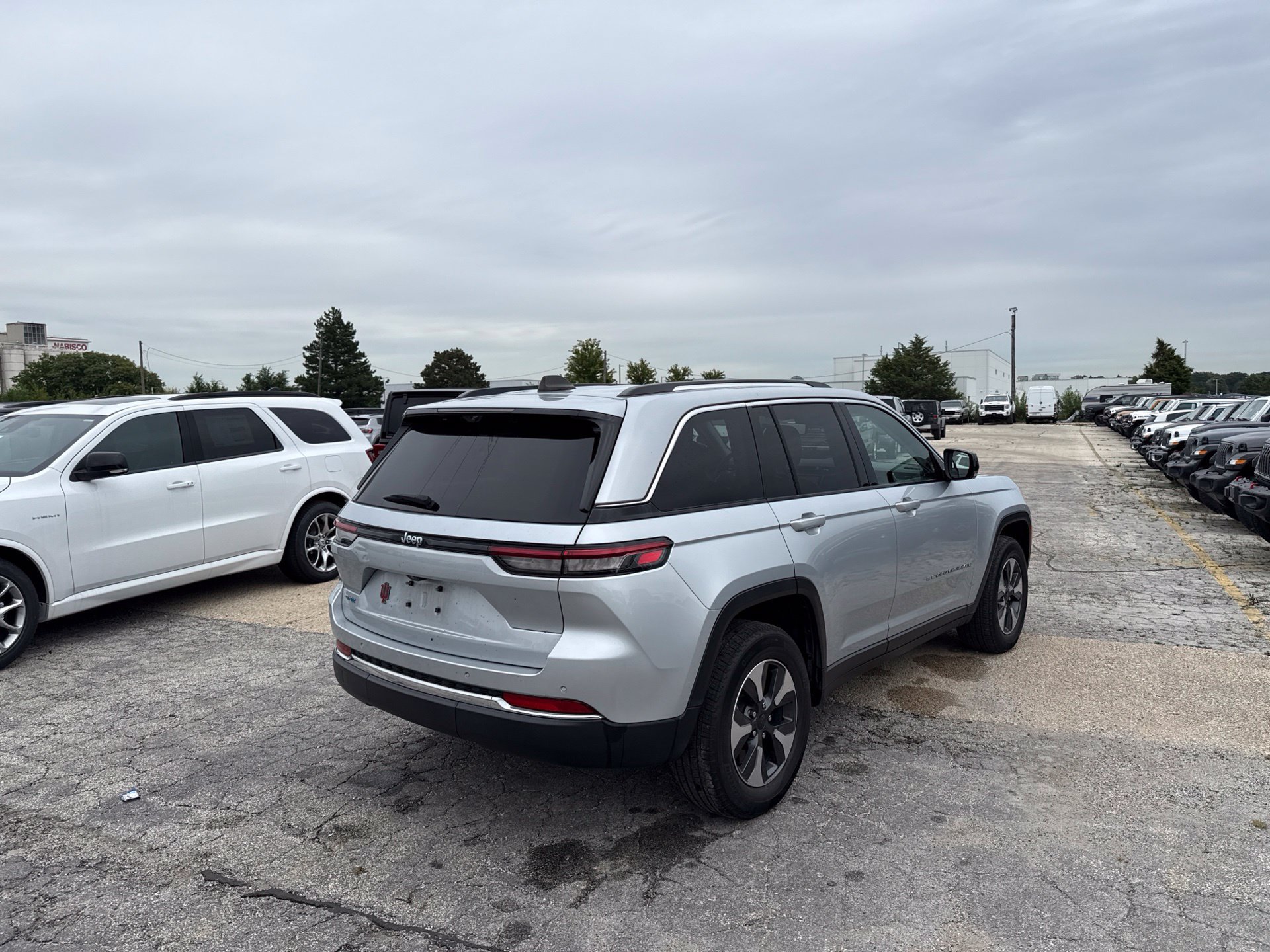 Used 2022 Jeep Grand Cherokee Limited 4xe w/ Luxury Tech Group II AWD/4WD image 8