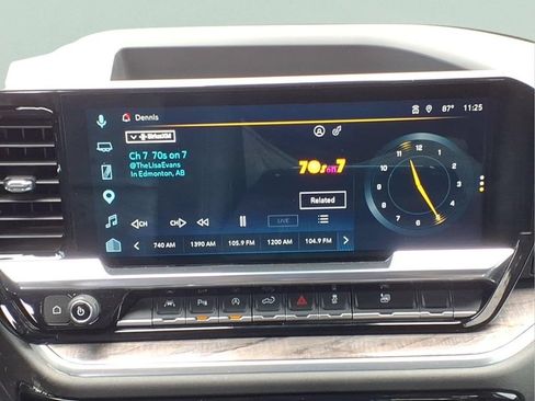 Used 2025 Chevrolet Silverado 1500 LTZ AWD/4WD image 20