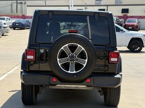 Used 2023 Jeep Wrangler Unlimited Sahara AWD/4WD image 5