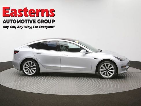 Used 2018 Tesla Model 3 Mid Range RWD image 39