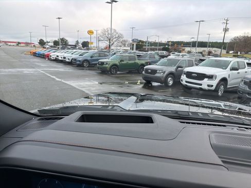 Certified 2024 Ford F250 Platinum image 39