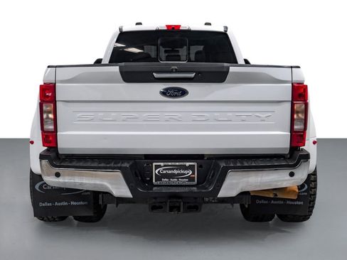 Used 2020 Ford F350 Lariat w/ Lariat Value Package image 7