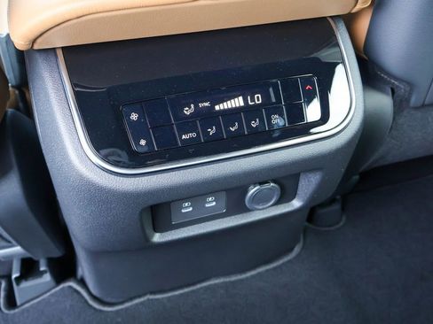 New 2026 Nissan Armada SL image 19