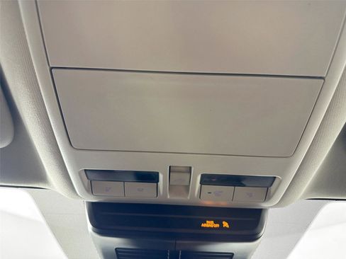 Certified 2025 MAZDA CX-50 AWD 2.5 Hybrid w/ Premium Pkg image 22