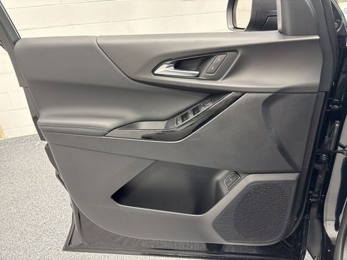 New 2026 Chevrolet Equinox LT w/ Convenience Package II image 31