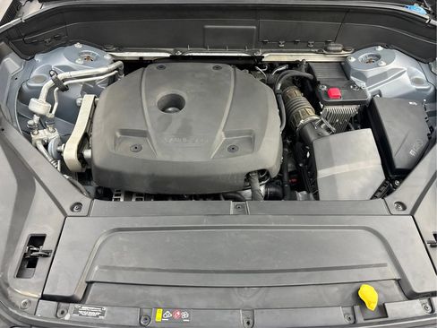Used 2022 Volvo XC90 T6 Momentum w/ Climate Package image 31