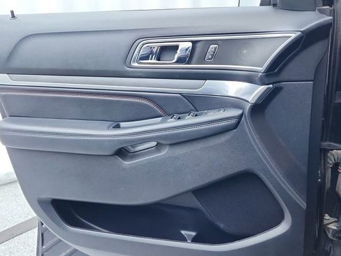 Used 2019 Ford Explorer Sport image 14