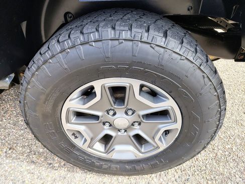 Used 2015 Jeep Wrangler Unlimited Sport w/ Quick Order Package 24S image 19