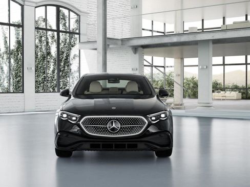 New 2026 Mercedes-Benz E 350 4MATIC Sedan image 8