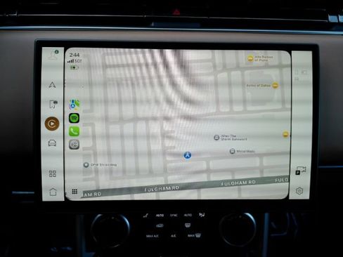 Used 2023 Land Rover Range Rover Long Wheelbase SE image 52