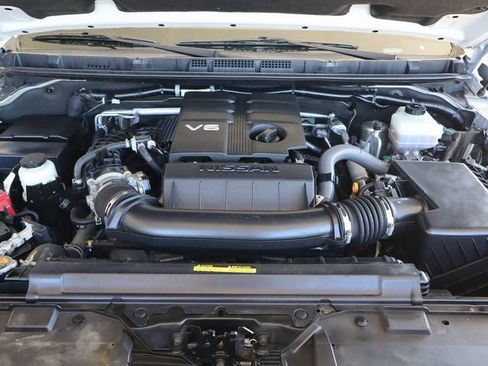 Used 2022 Nissan Frontier SV image 44