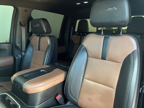 Used 2022 Chevrolet Silverado 2500 High Country w/ Safety Package II AWD/4WD image 12