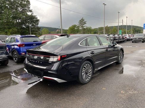 New 2025 Hyundai Sonata Limited image 4