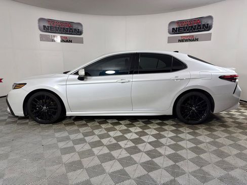 Used 2021 Toyota Camry XSE image 6