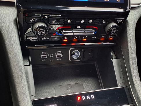 Used 2024 Jeep Grand Cherokee L Limited w/ Luxury Tech Group II image 21