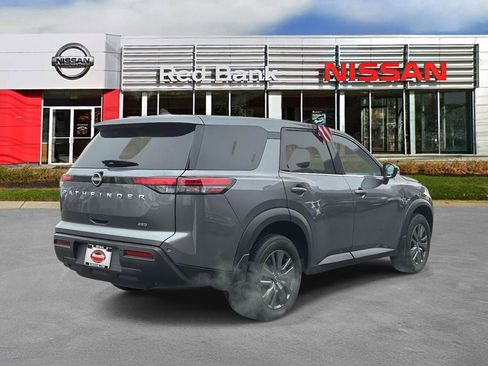 Certified 2024 Nissan Pathfinder S image 5