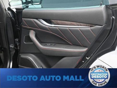 Used 2023 Maserati Levante GT AWD/4WD image 13