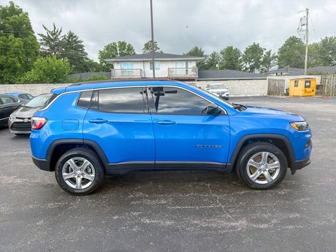 Used 2023 Jeep Compass Latitude w/ Convenience Group AWD/4WD image 21