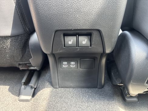 Used 2025 Toyota Prius Limited w/ Limited Premium Package AWD/4WD image 15