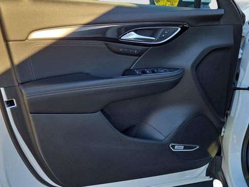 Used 2024 Buick Envision Preferred image 16