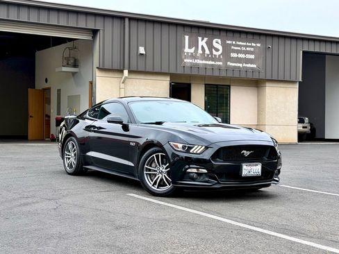 Used 2016 Ford Mustang GT RWD image 1