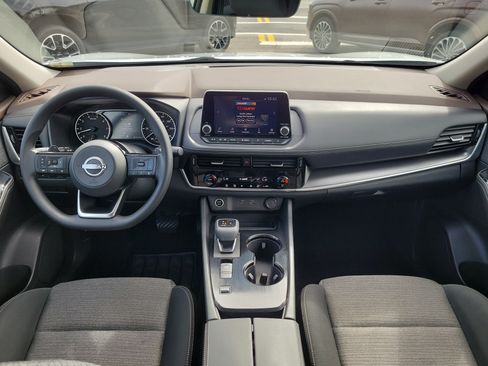 Used 2022 Nissan Rogue SV FWD image 17