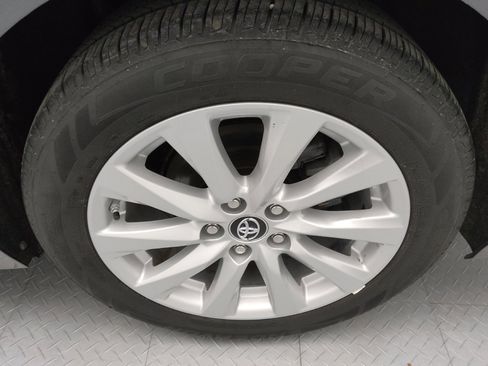 Used 2019 Toyota Camry LE image 31