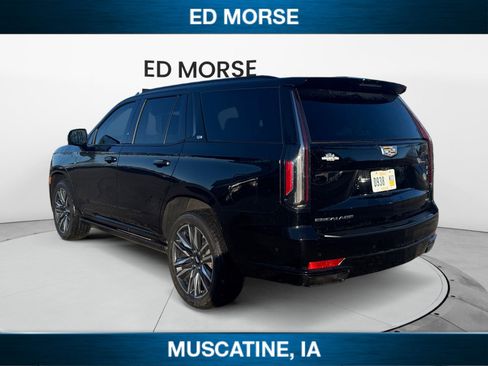 Used 2023 Cadillac Escalade Sport Platinum AWD/4WD image 3