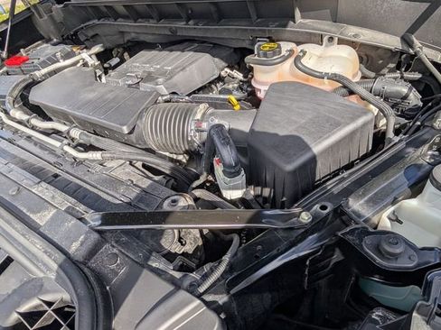 Used 2024 Chevrolet Silverado 1500 Custom image 24