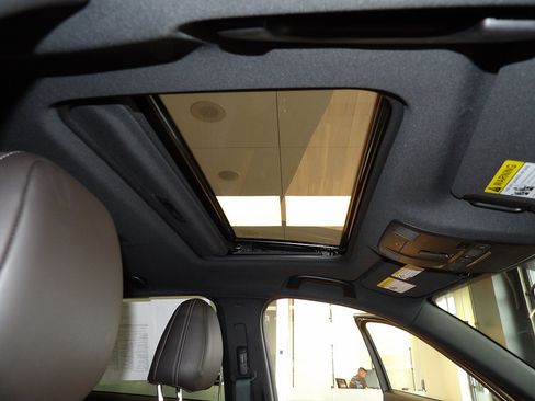 Certified 2025 MAZDA CX-5 Signature AWD/4WD image 15
